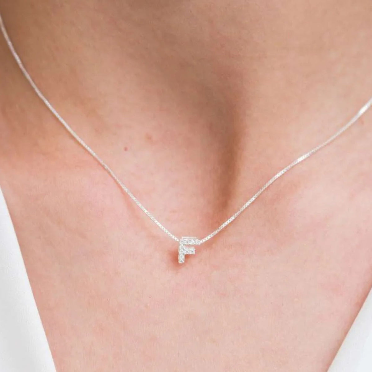 Colar Mini Iniciais Cravejado Zircônias Cristais Prata 925