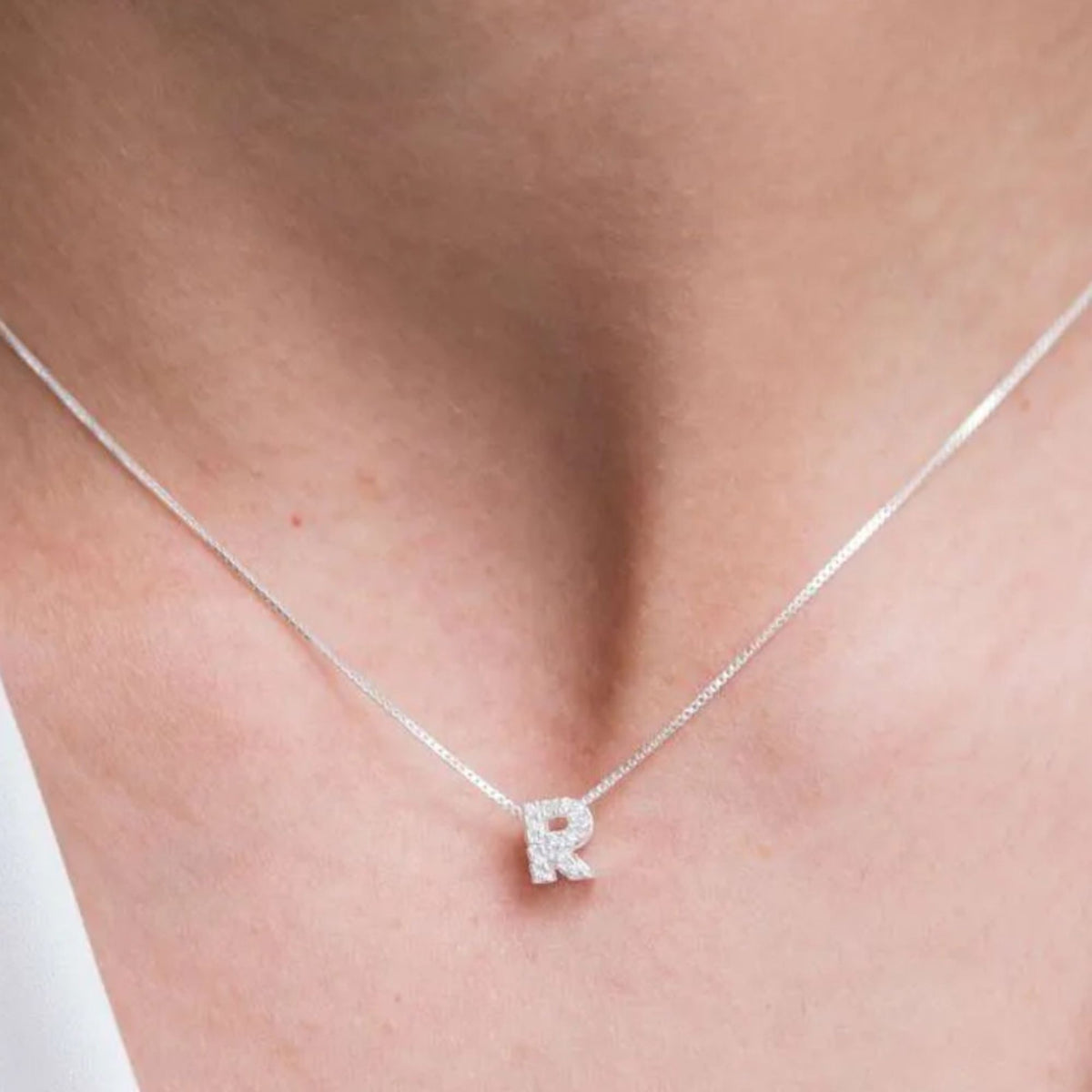 Colar Mini Iniciais Cravejado Zircônias Cristais Prata 925