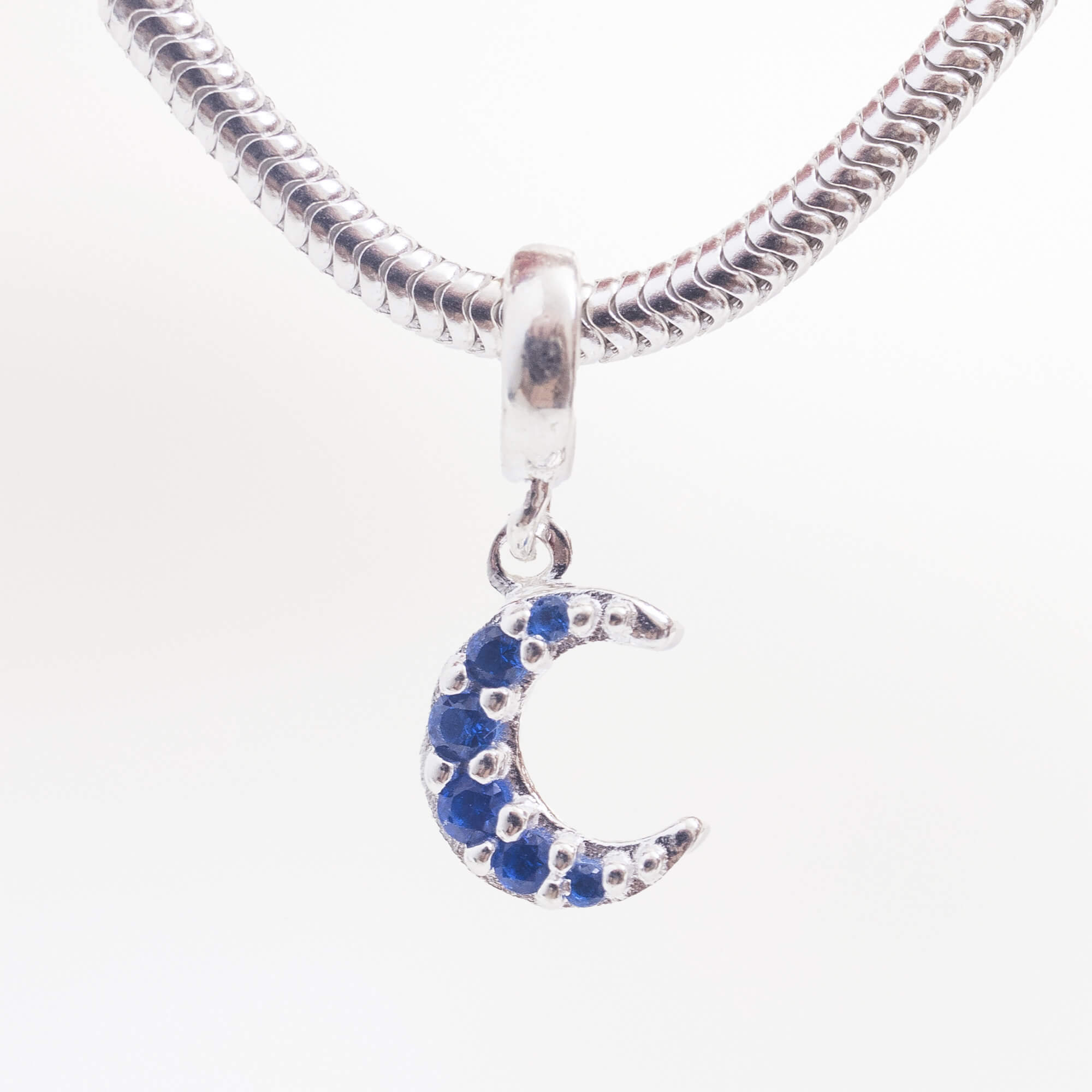Berloque Lua com Zircônia Azul Prata 925
