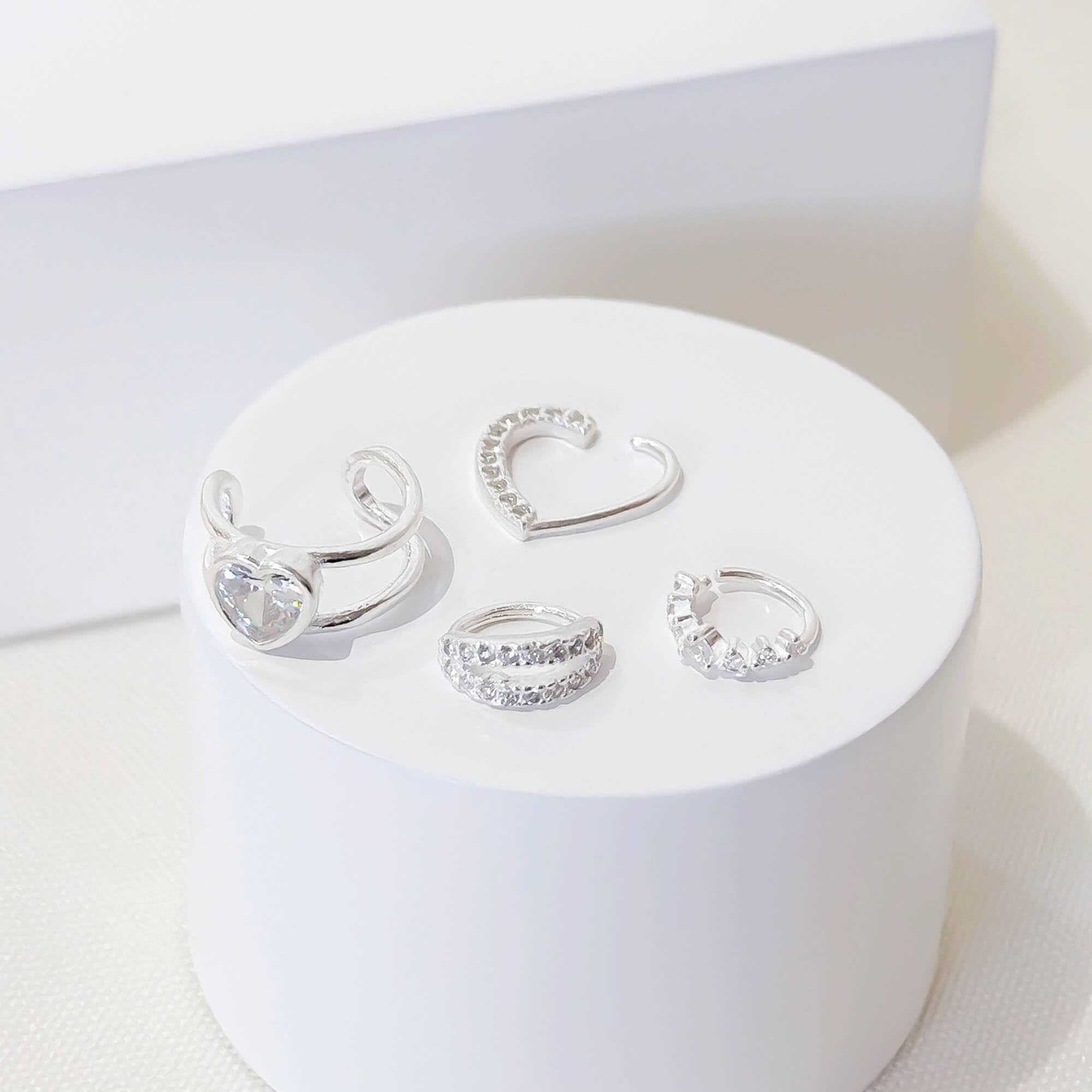 Piercing Daith Coração Cravejado Prata 925