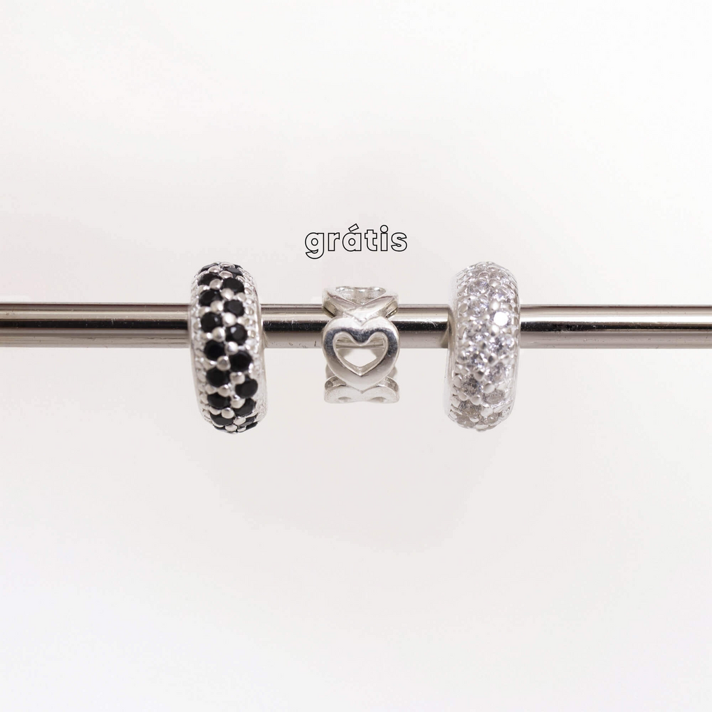 Leve 3 pague 2 - Kit de Berloques em Prata 925 com Separador Zircônia Cristal e Preta e Ganhe Mini Separador Corações