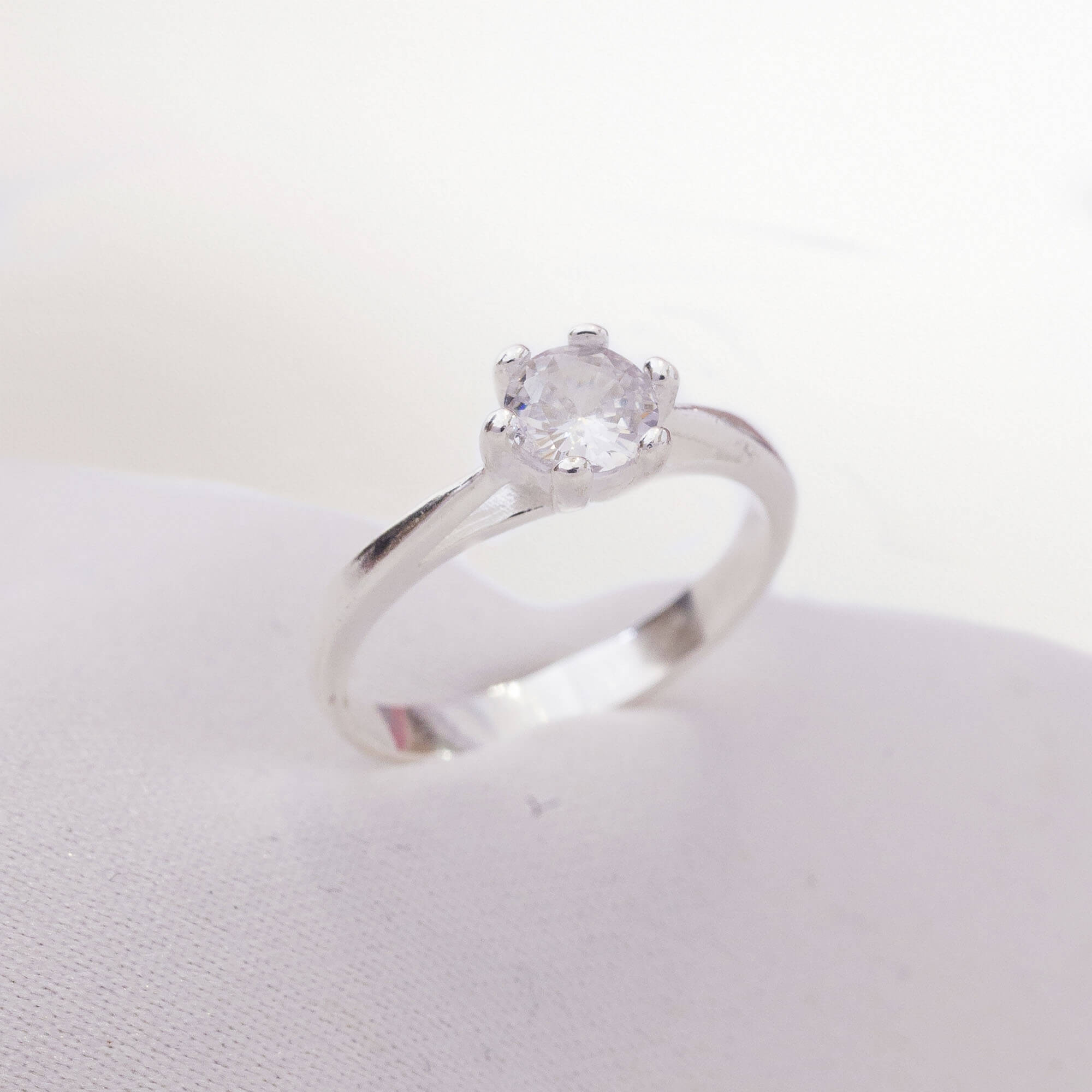 Anel de Prata 925 Solitário Cristal Liso