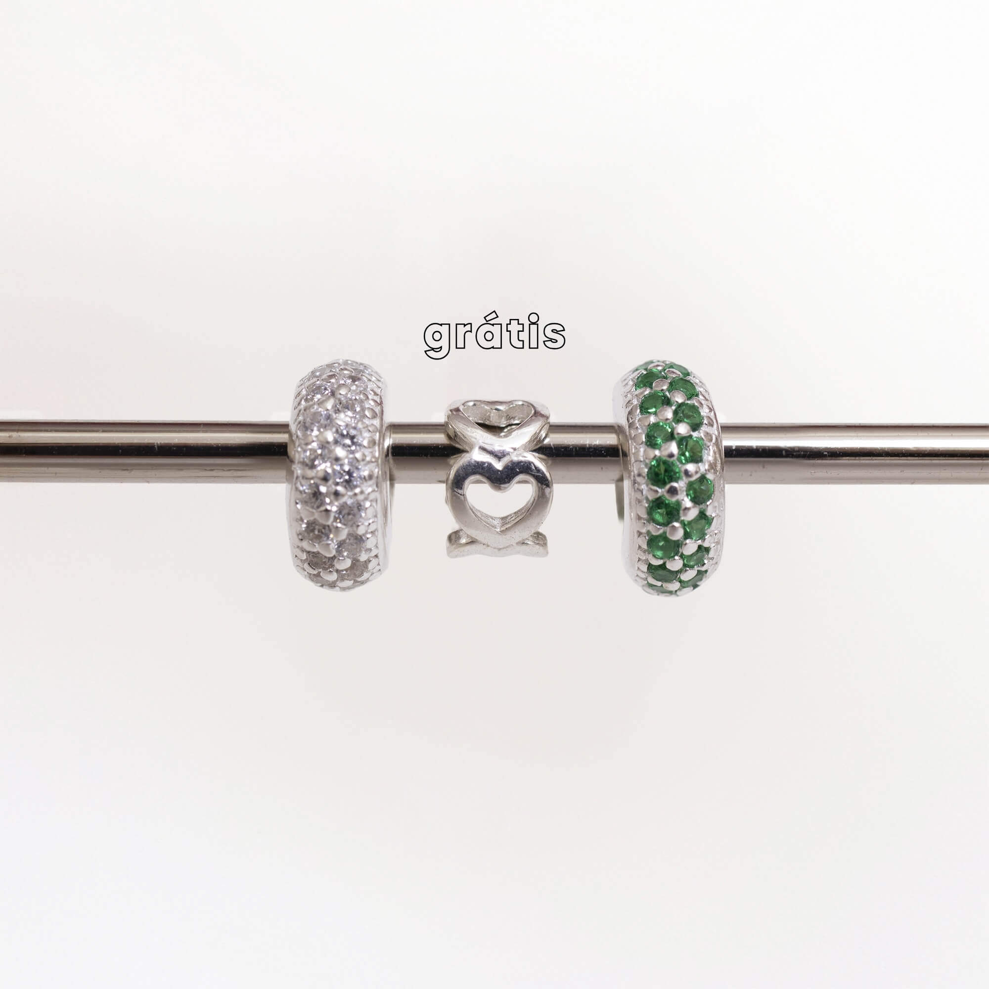 Leve 3 pague 2 - Kit de Berloques em Prata 925 com Separador Zircônia Cristal e Verde e Ganhe Mini Separador Corações