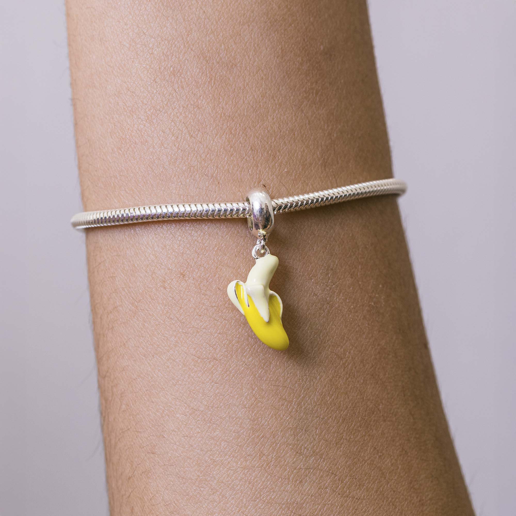 Berloque Banana Prata 925