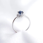 Anel Solitário Cravejado Azul Safira Prata 925