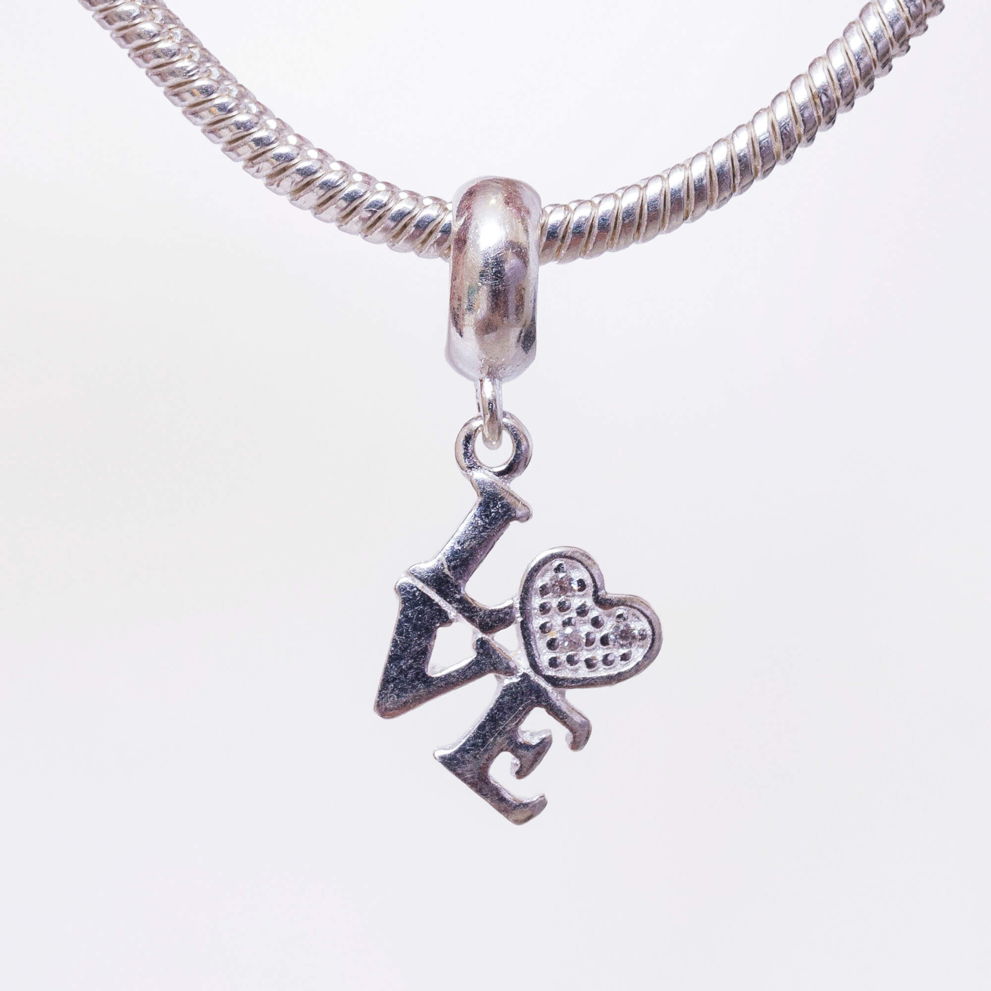 Leve 3 pague 2 - Kit de Berloques em Prata 925 com Casal, LOVE e Ganhe Mini Separador Corações