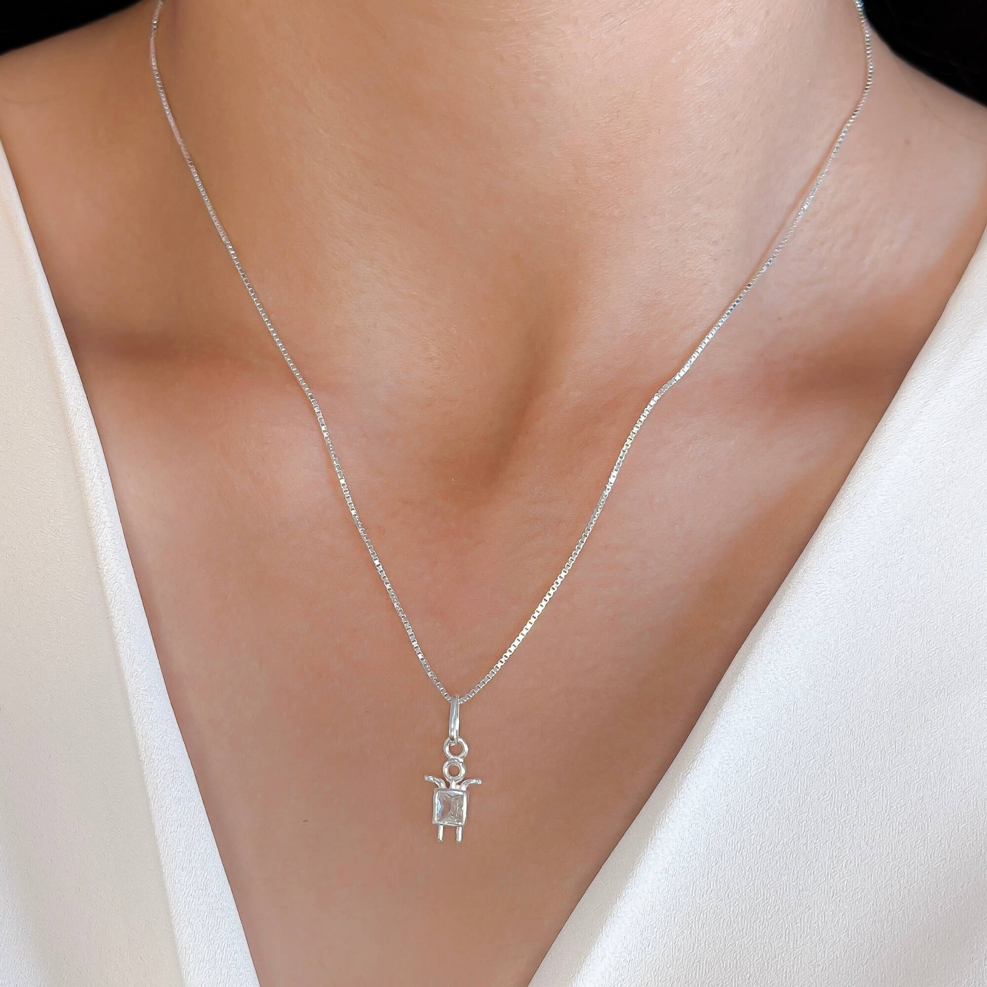 Colar Menino Com Zircônia Cristal Prata 925