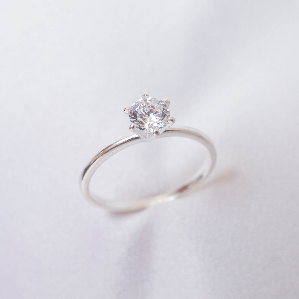 Anel Solitário com Zircônia Cristal Prata 925