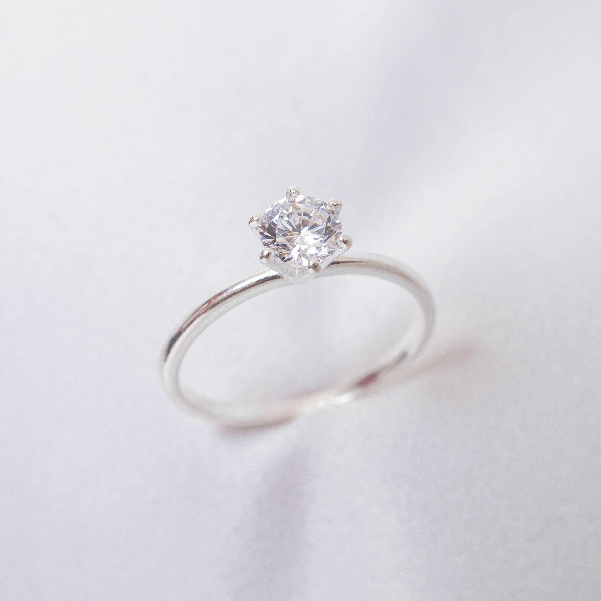 Anel Solitário com Zircônia Cristal Prata 925