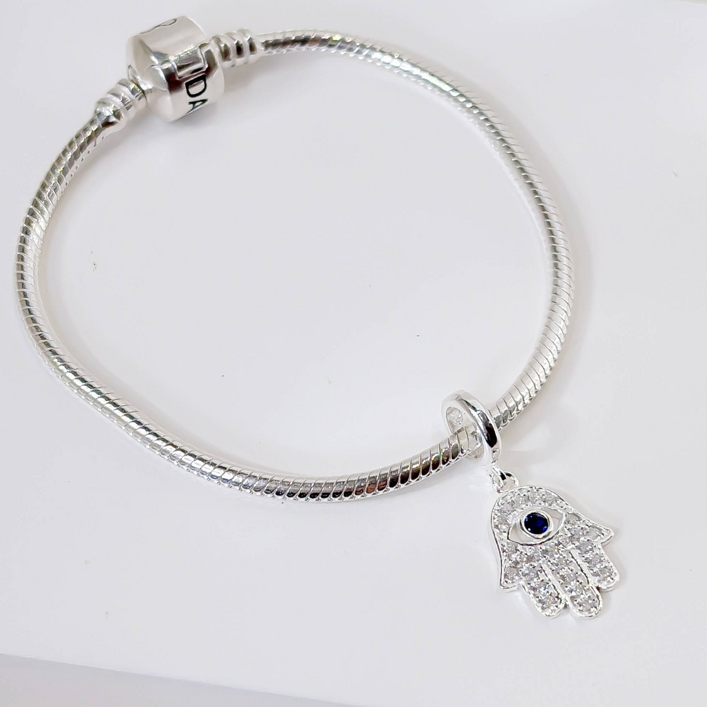 Berloque Hamsa Com Zircônia Azul Prata 925