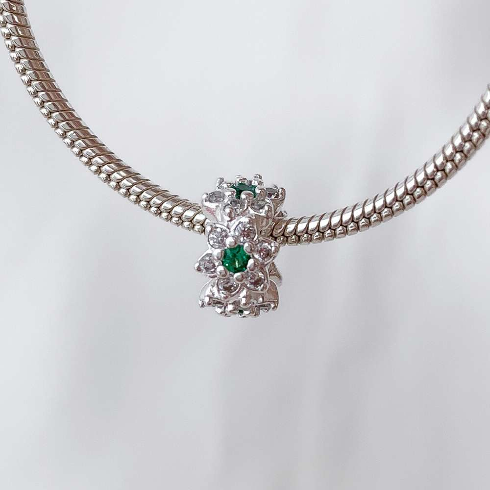 Berloque Mini Separador Flor Com Zircônia Verde Prata 925