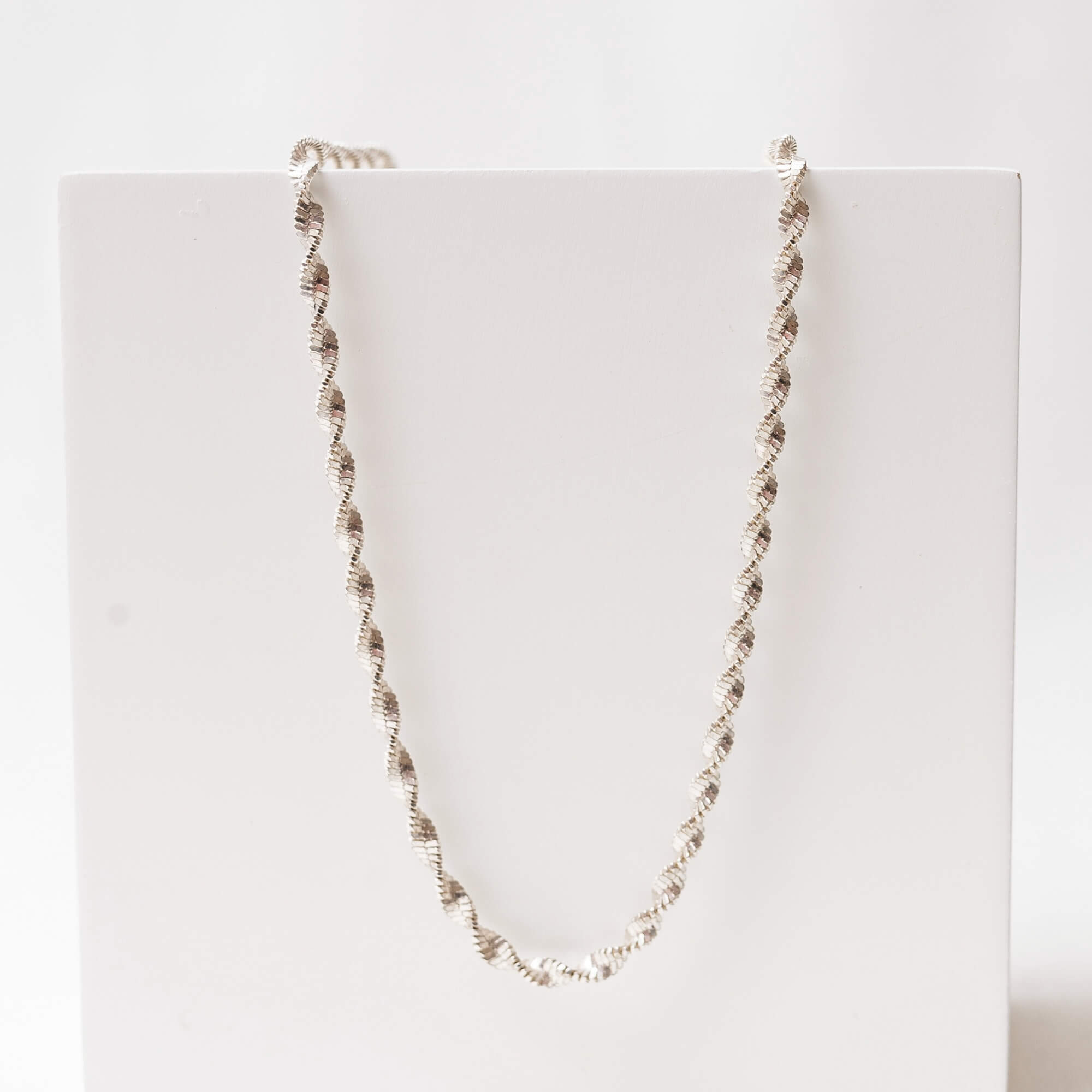 Corrente Torcida 50cm Prata 925