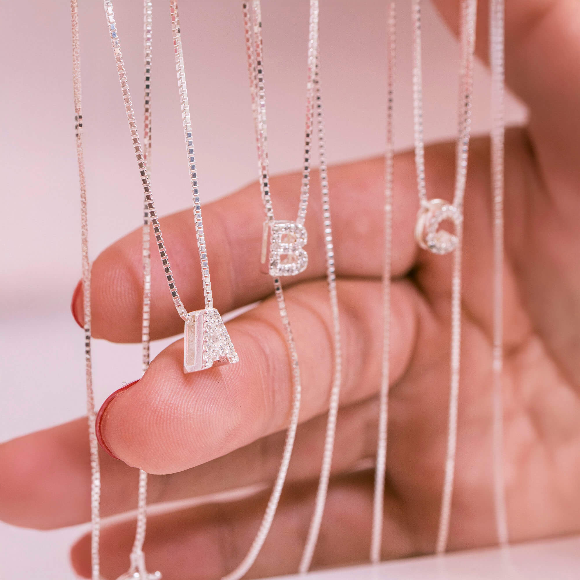 Colar Mini Iniciais Cravejado Zircônias Cristais Prata 925
