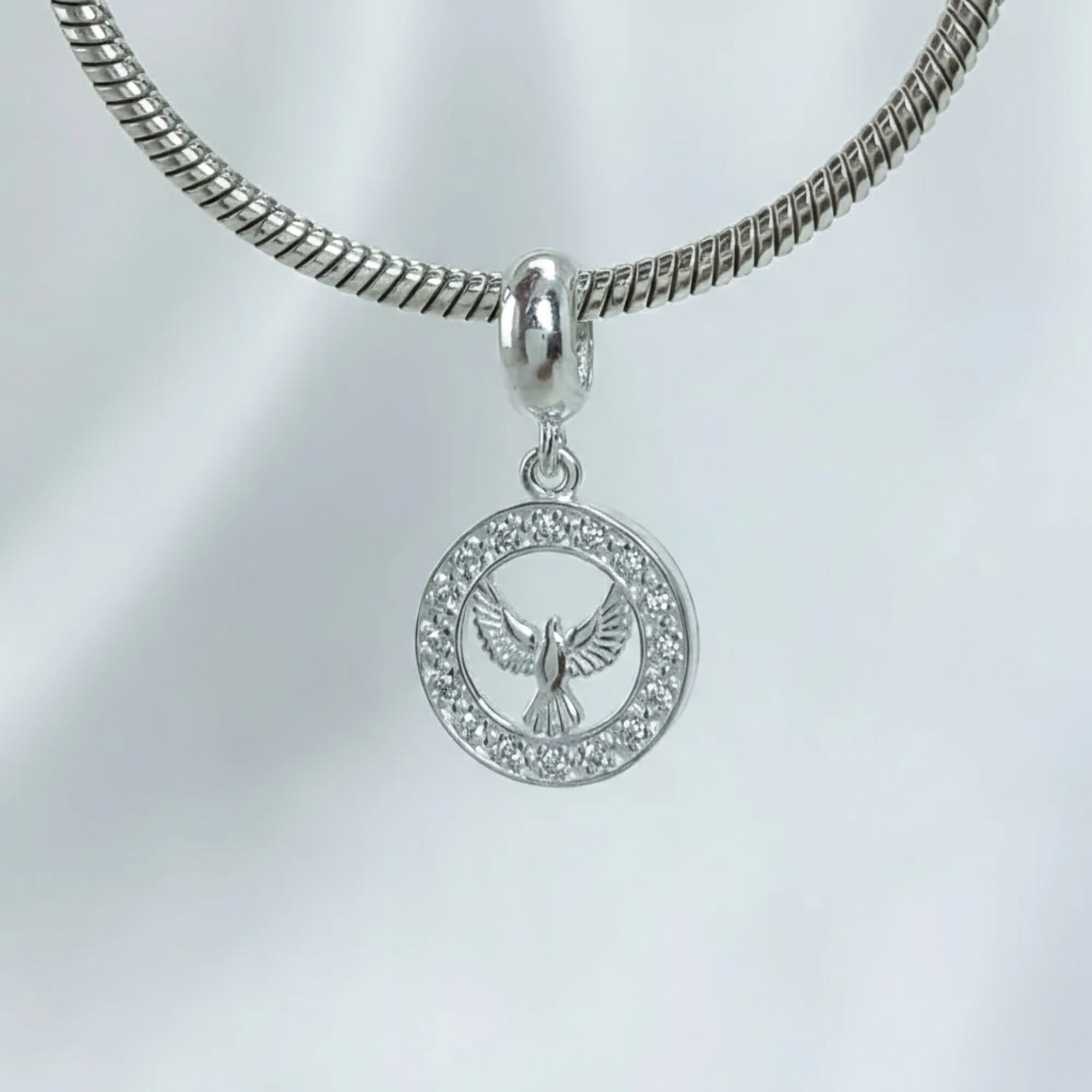 Berloque Espírito Santo com Zircônia Prata 925