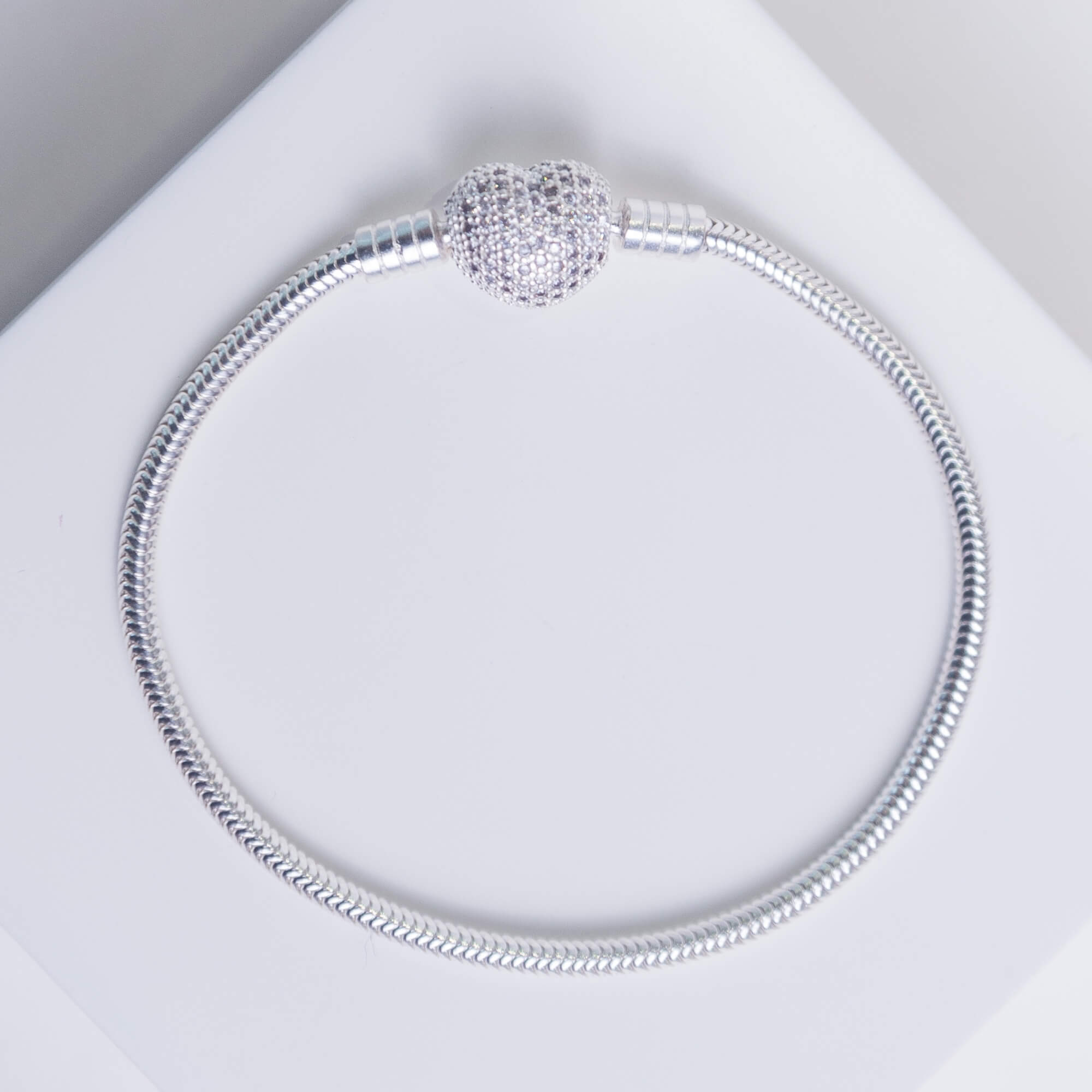 Pulseira de Berloque Coração Cravejado Com Zircônias Prata 925