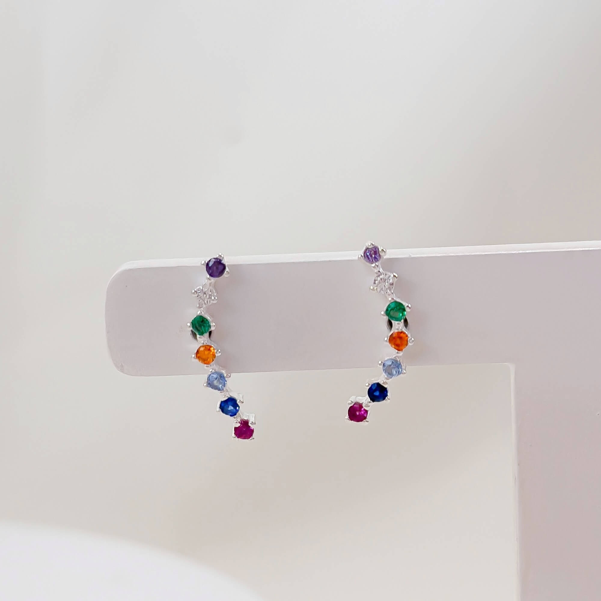 Brinco Ear Cuff Zircônias Coloridas Prata 925