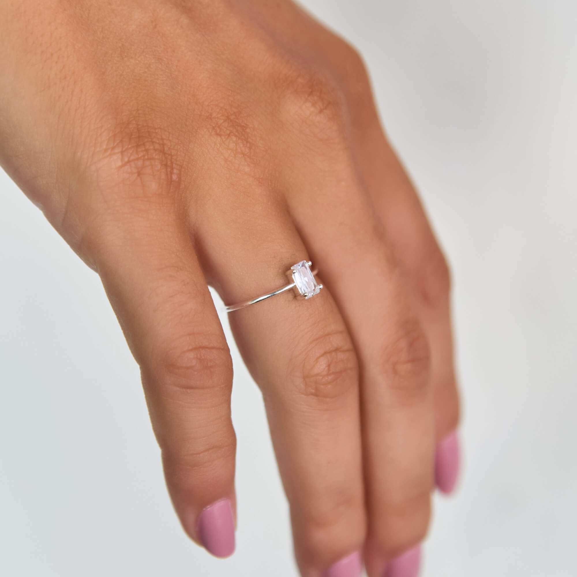 Anel Solitário Zircônia Baguete Cristal Prata 925