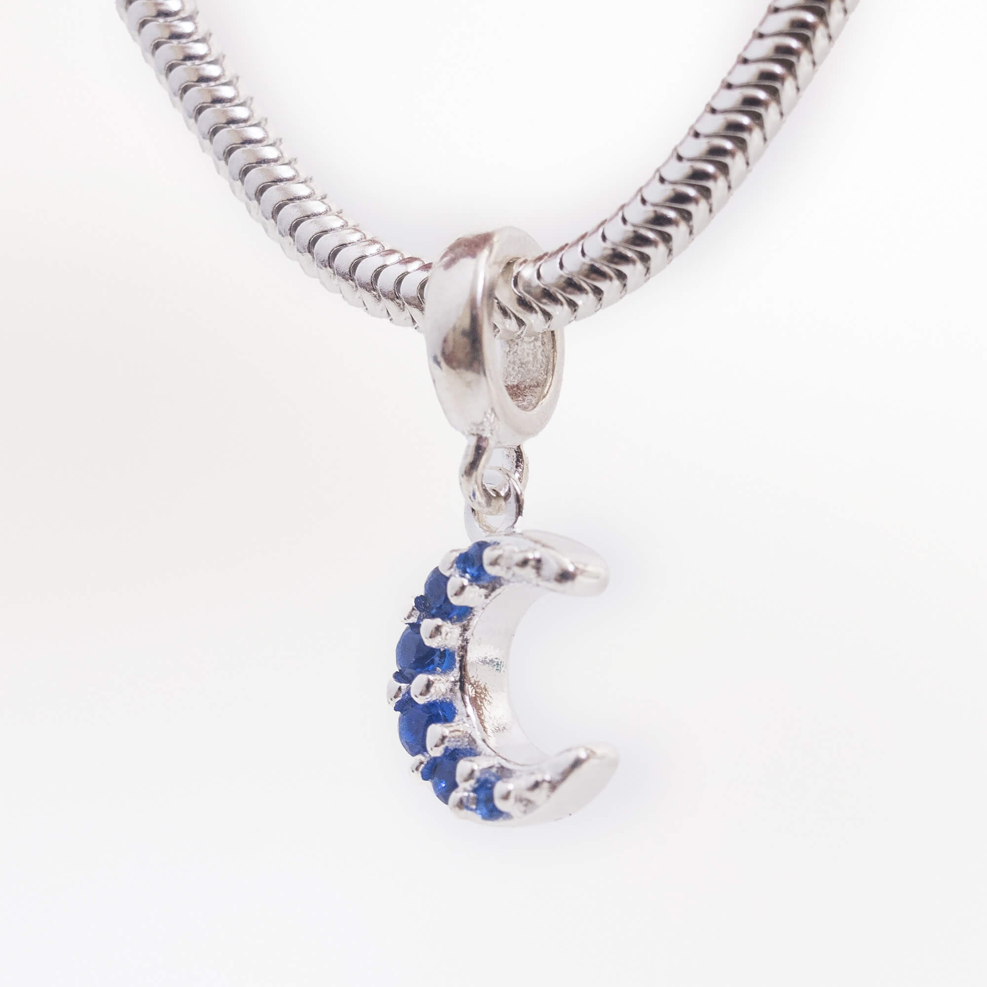 Berloque Lua com Zircônia Azul Prata 925