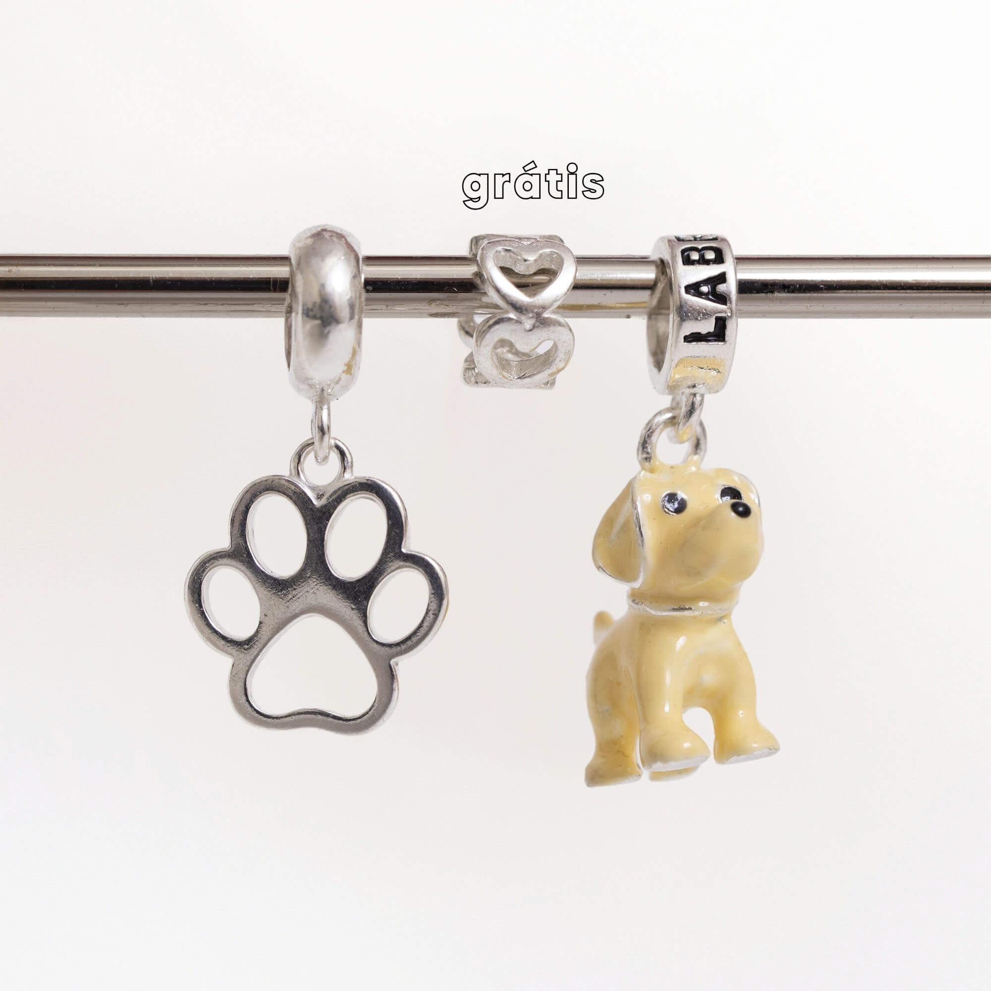 Leve 3 pague 2 - Kit de Berloques em Prata 925 com Patinha Vazada, Cachorro Labrador e Ganhe Mini Separador Corações