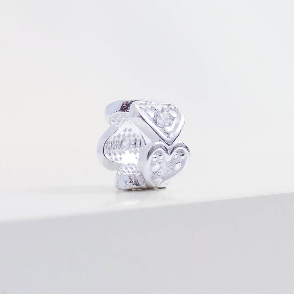 Berloque Mini Separador Corações com Zircônia Cristal Prata 925
