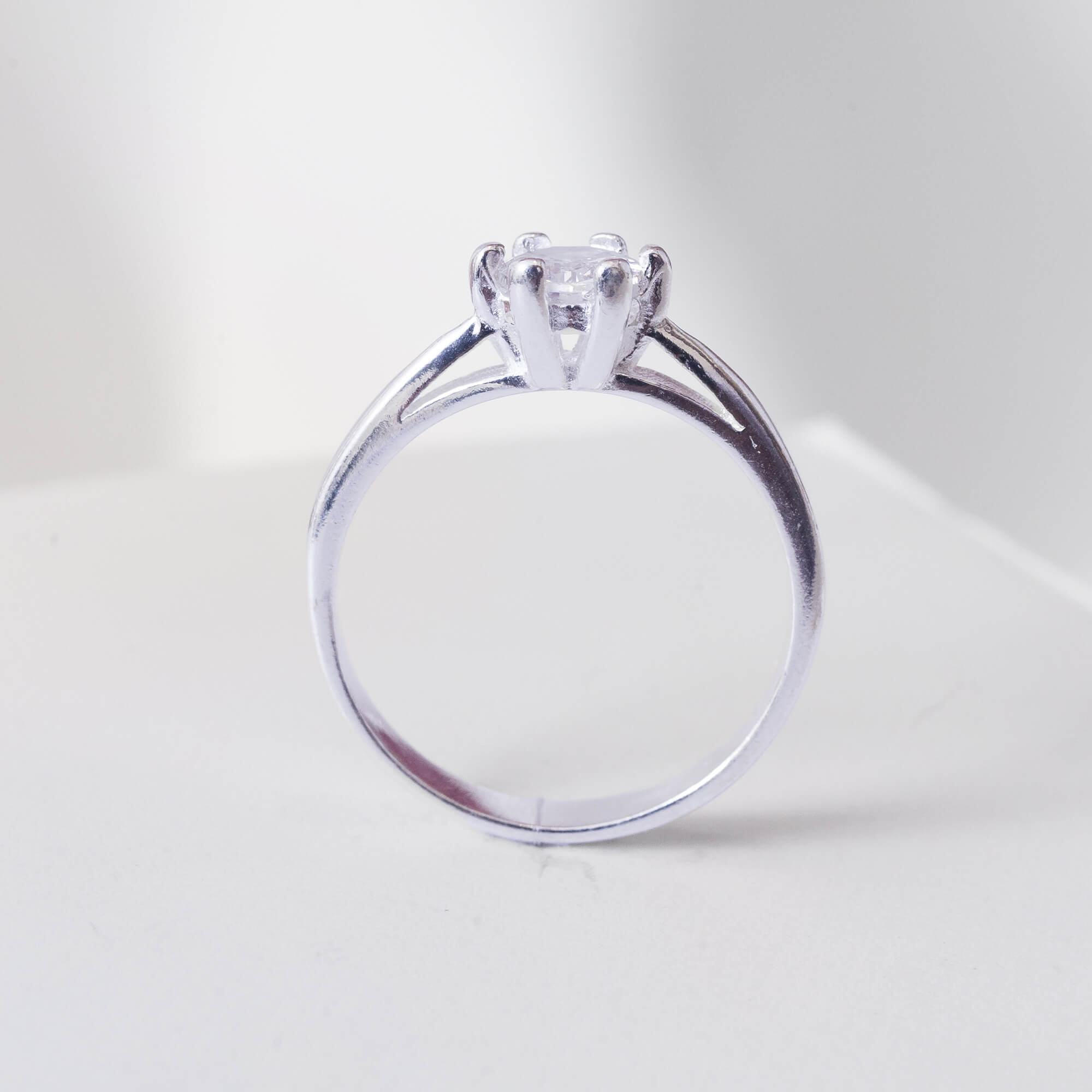 Anel de Prata 925 Solitário Cristal Liso