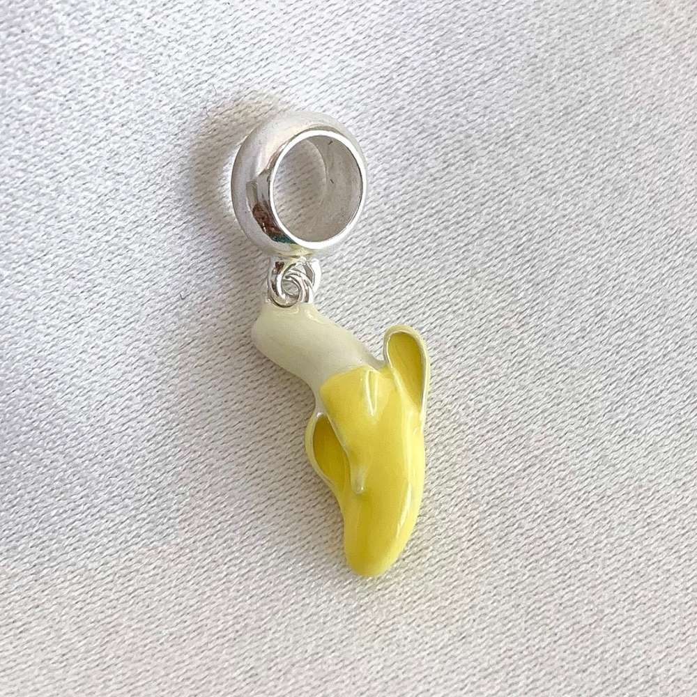 Berloque Banana Prata 925