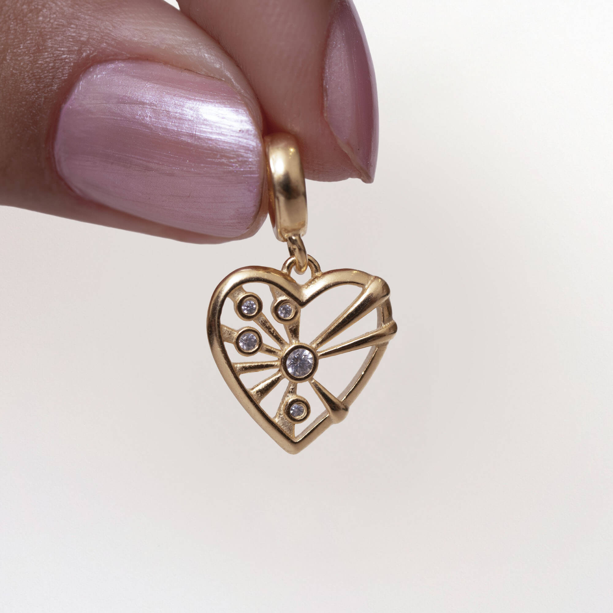 Berloque de Prata 925 Coração Dourado Com Pontos de Luz