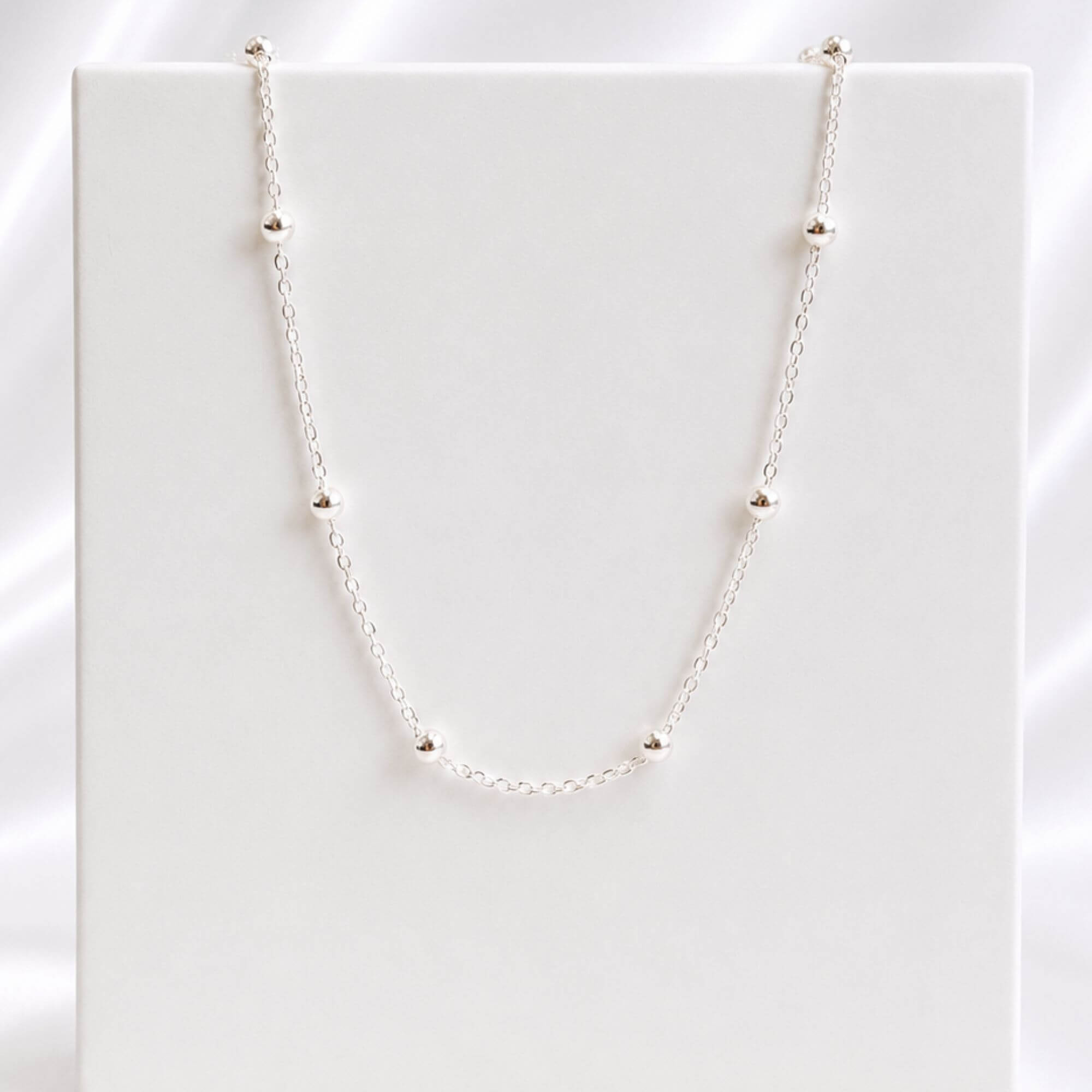 Corrente Cartier Com Bolinhas 45 cm Prata 925