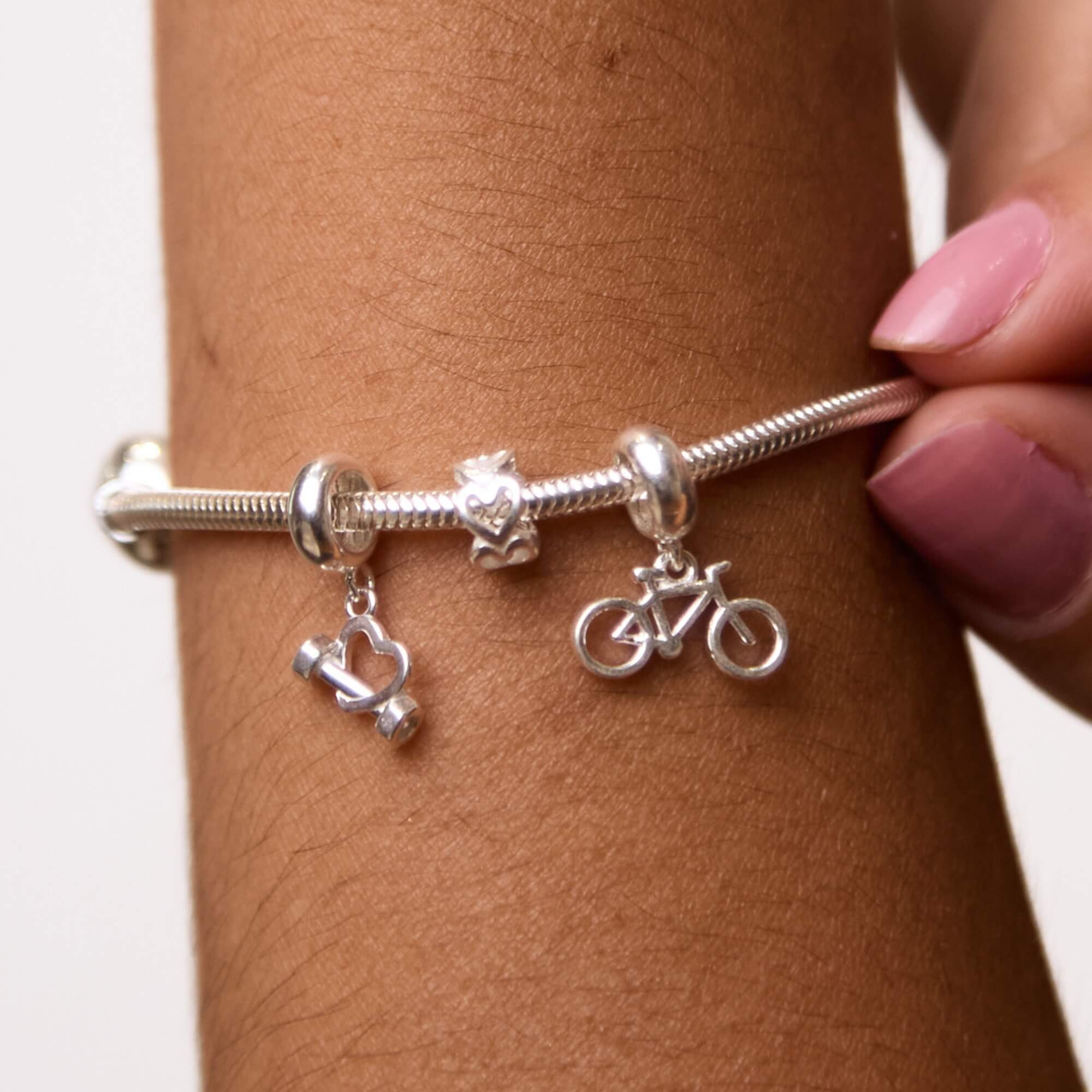 Leve 3 pague 2 - Kit de Berloques em Prata 925 com Coração e Halter, Bicicleta e Ganhe Mini Separador Corações