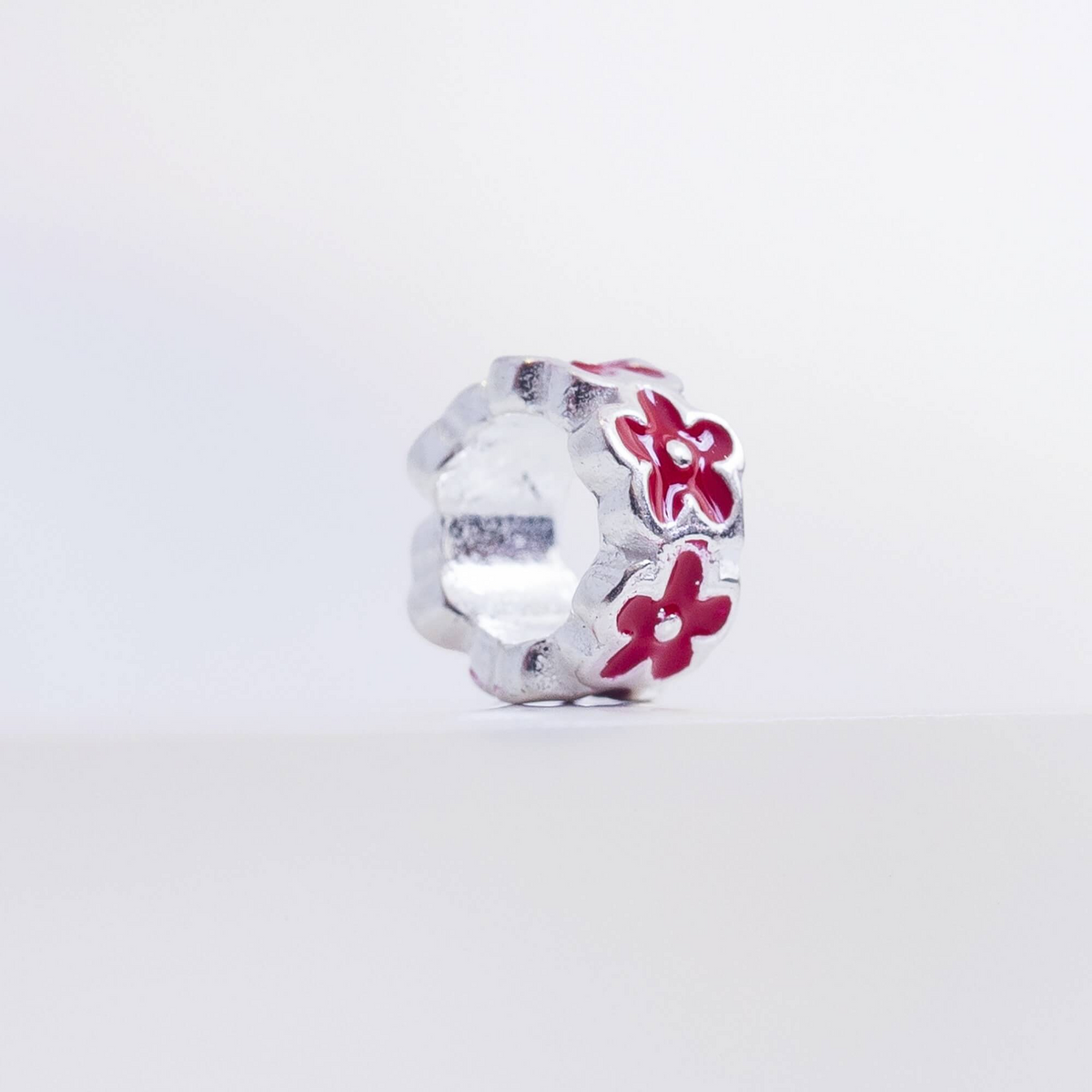 Berloque Mini Separador Flor Vermelha Prata 925