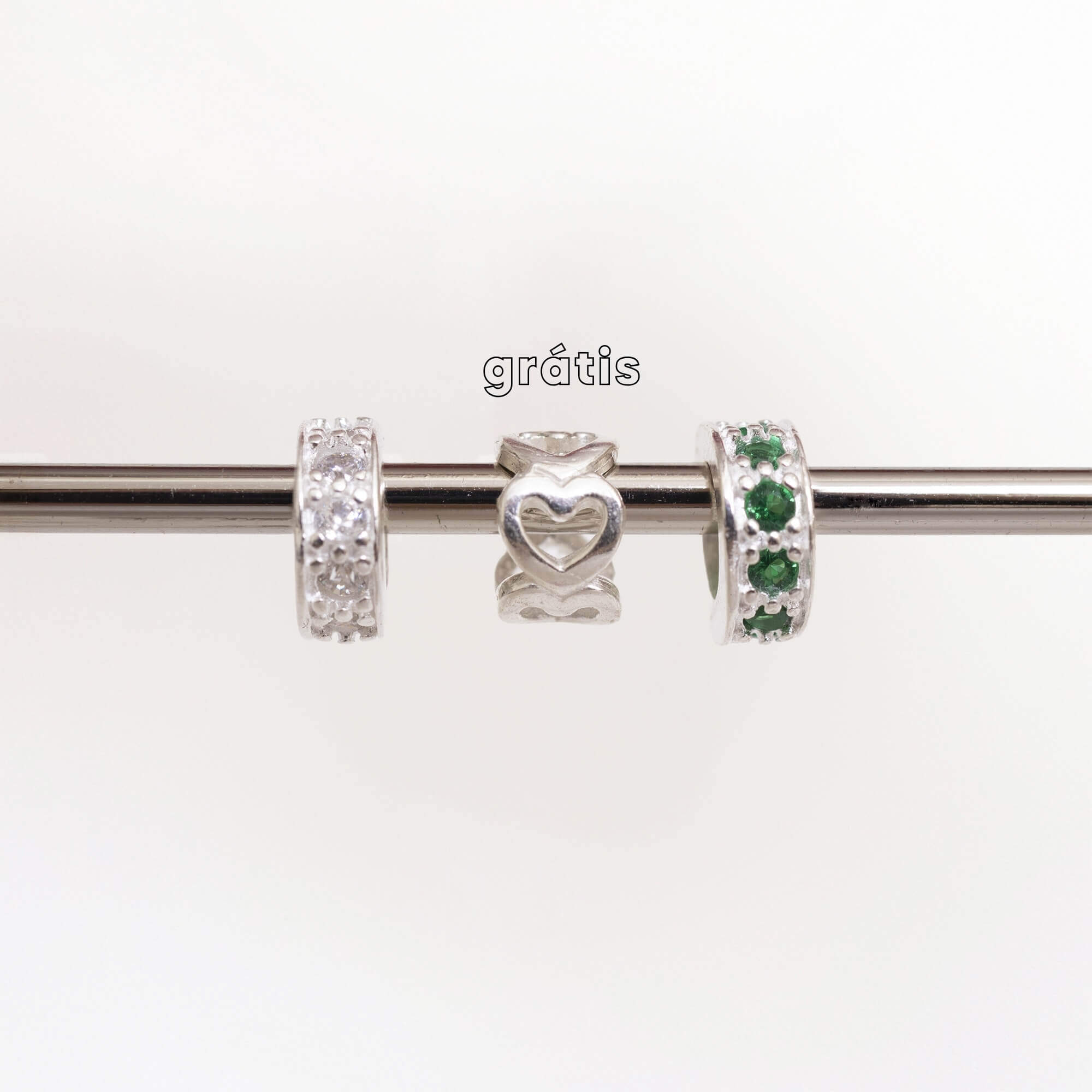 Leve 3 pague 2 - Kit de Berloques em Prata 925 Mini Separador Zirconia Cristal e Verde e Ganhe Mini Separador Corações