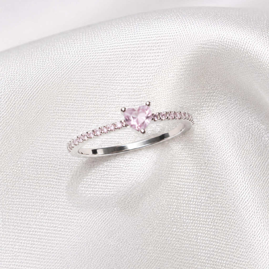 Anel Solitário Coração Rosa Bebê Prata 925