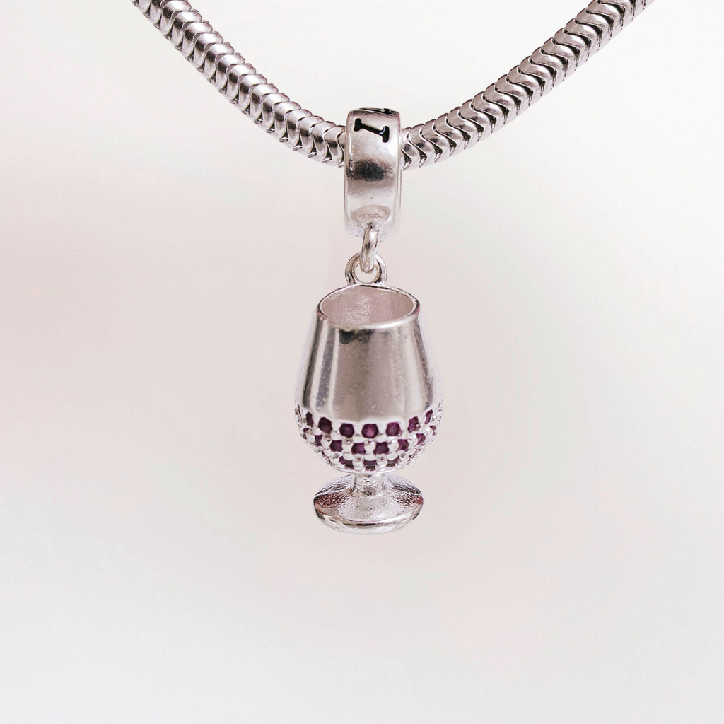 Berloque Taça Vinho Cravejada com Zircônias Prata 925