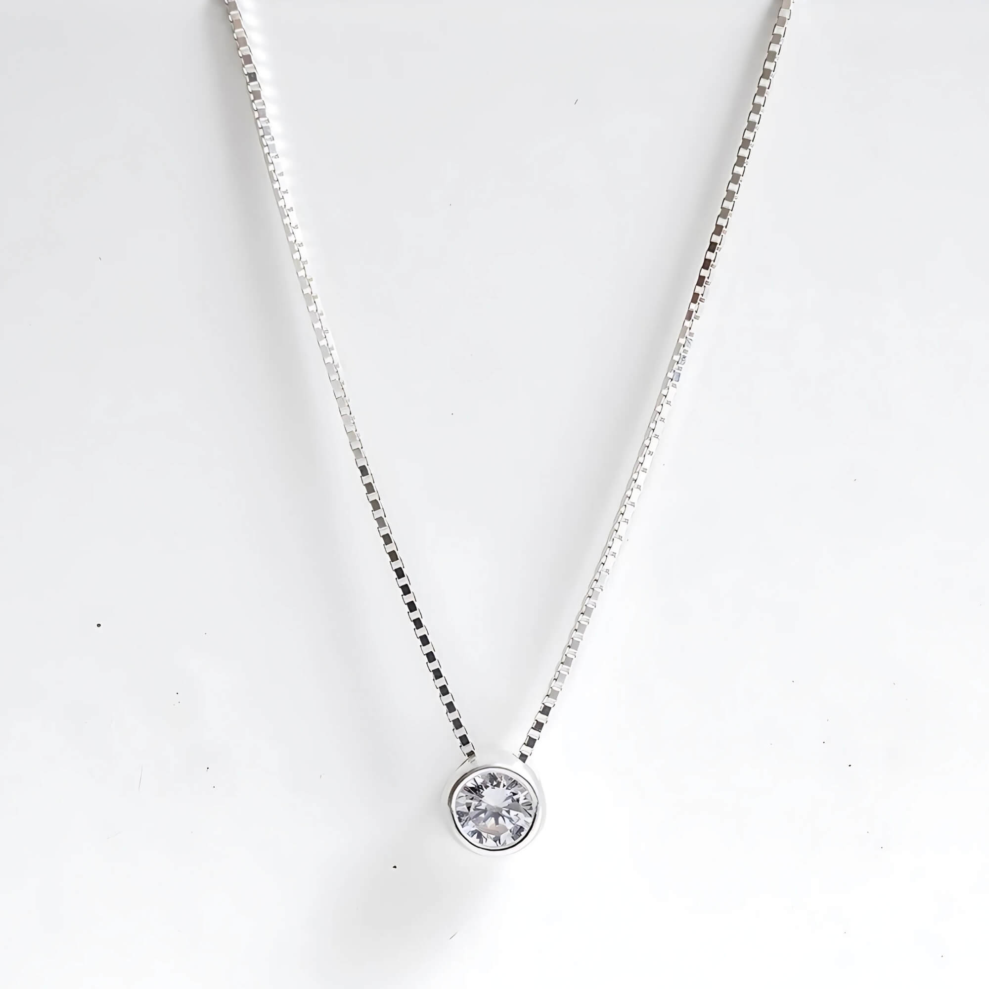Colar Ponto de Luz Zircônia Cristal 6mm 40 cm Prata 925