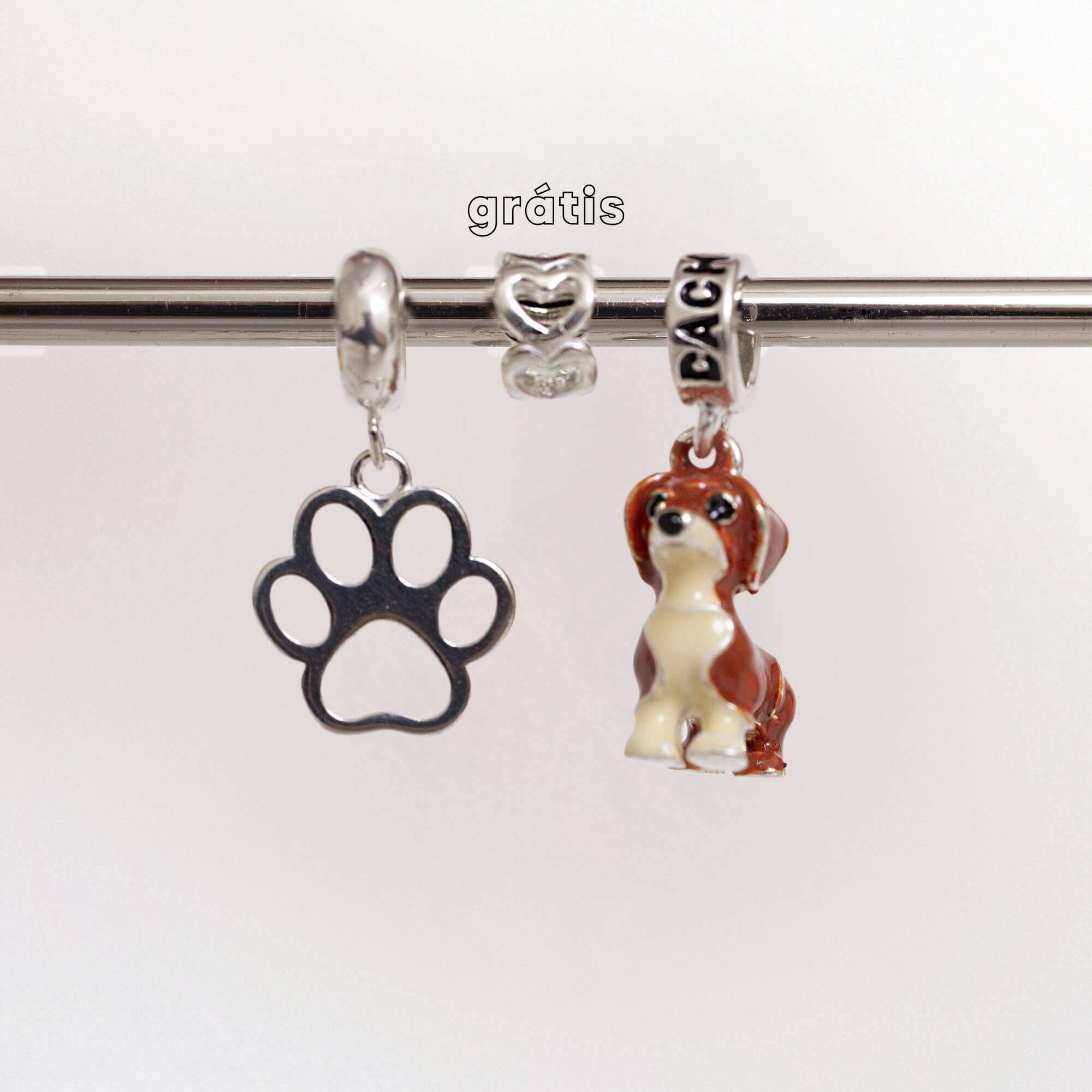 Leve 3 pague 2 - Kit de Berloques Prata 925 com Patinha Vazada, Dachshund Marrom e Ganhe Mini Separador Corações