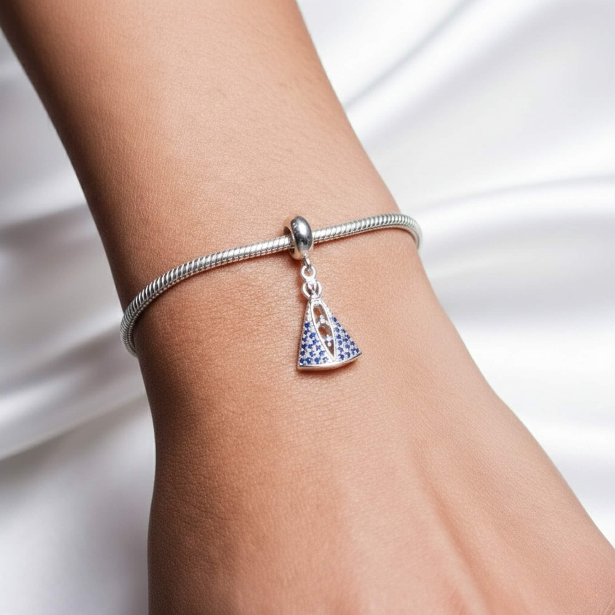 Berloque Nossa Senhora Aparecida Zircônia Azul Prata 925