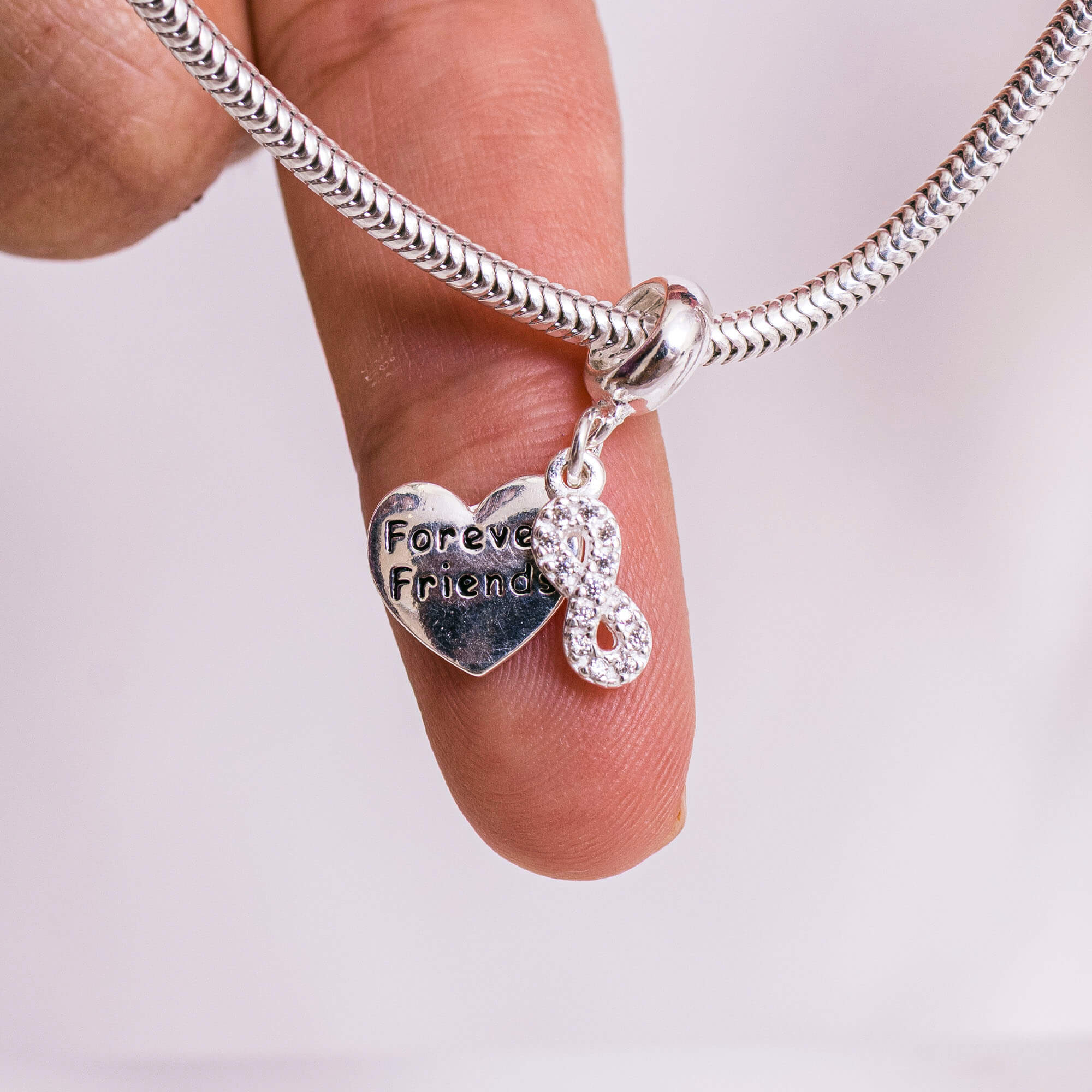Berloque Coração Friends Forever com Pingente do Infinito Prata 925