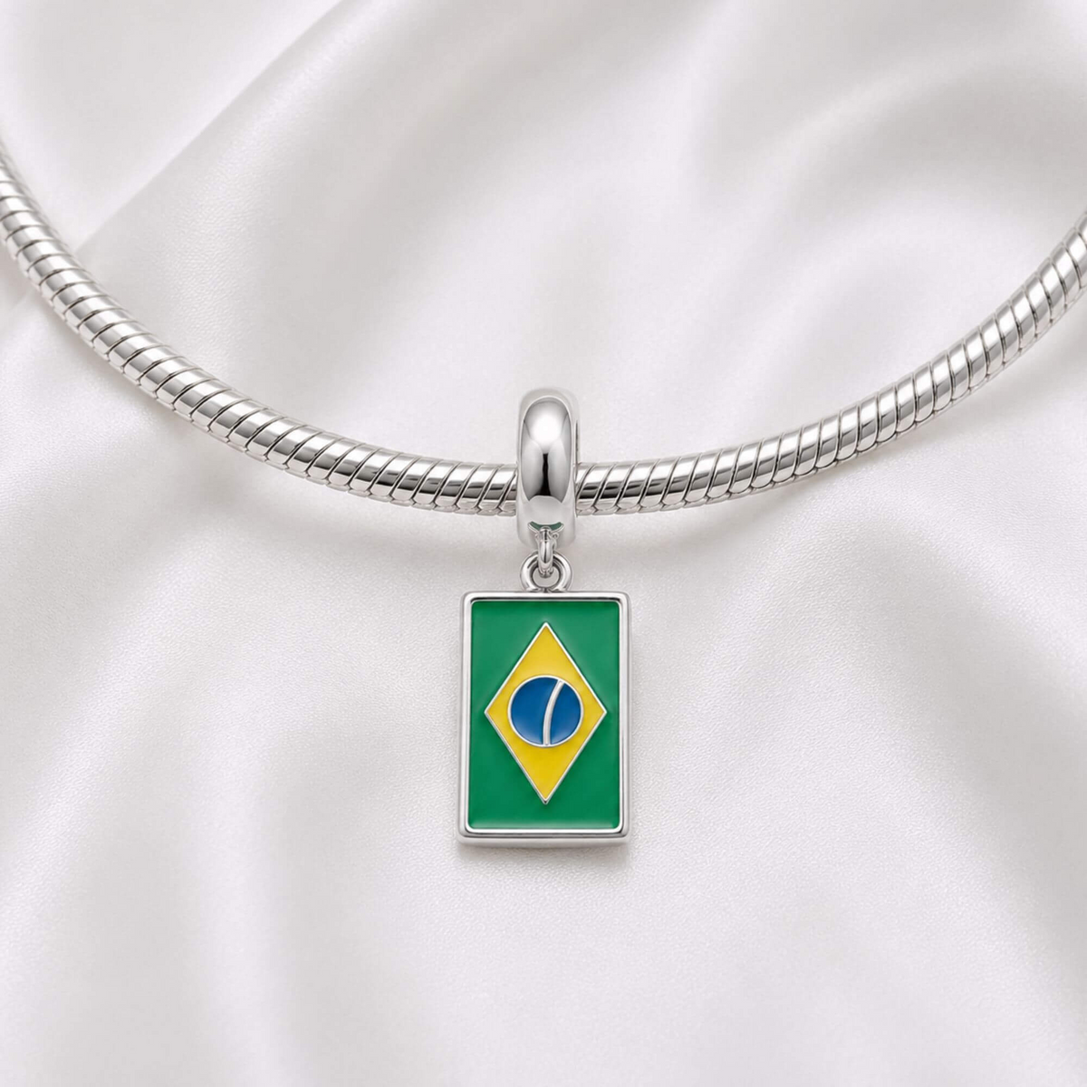 Berloque Bandeira do Brasil Copa do Mundo Prata 925