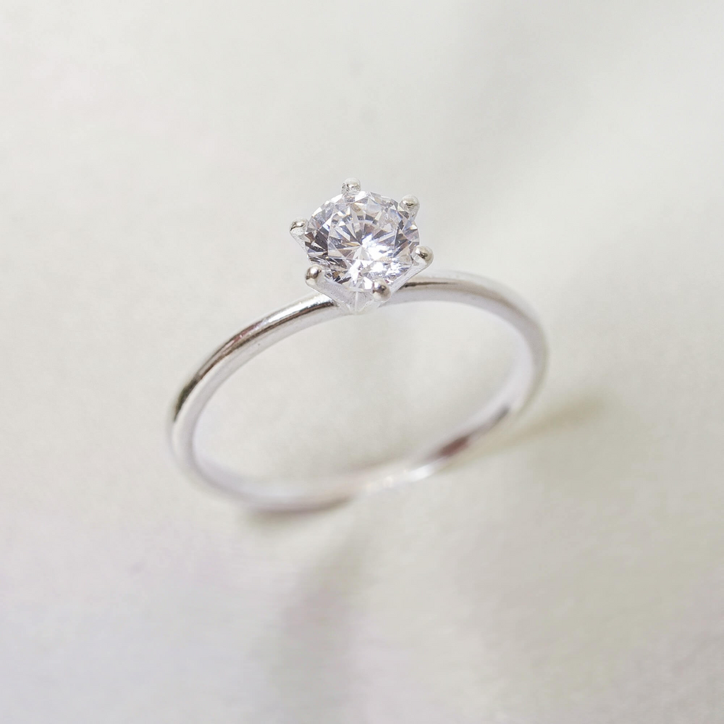 Anel Solitário com Zircônia Cristal Prata 925
