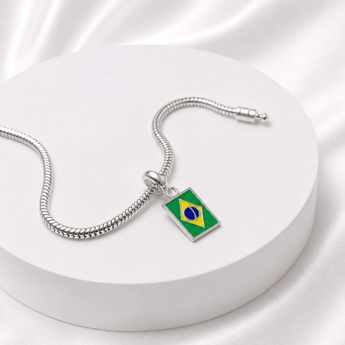 Berloque Bandeira do Brasil Copa do Mundo Prata 925