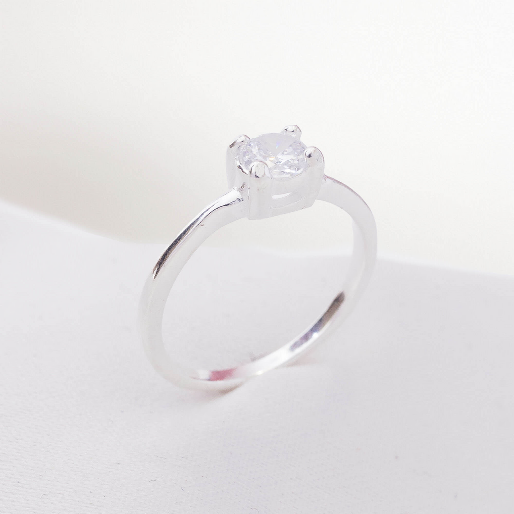 Anel de Prata 925 Solitário Liso Com Zircônia Quadrada