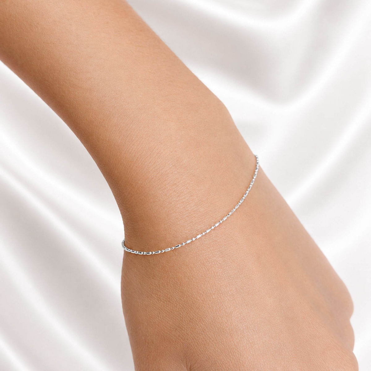 Pulseira Palito Com Bolinhas Diamantada 18 cm Prata 925