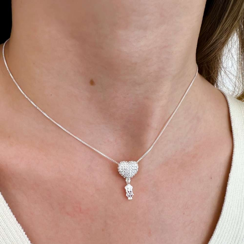 Colar Coração Cravejado com Menina Zircônias Pink Prata 925