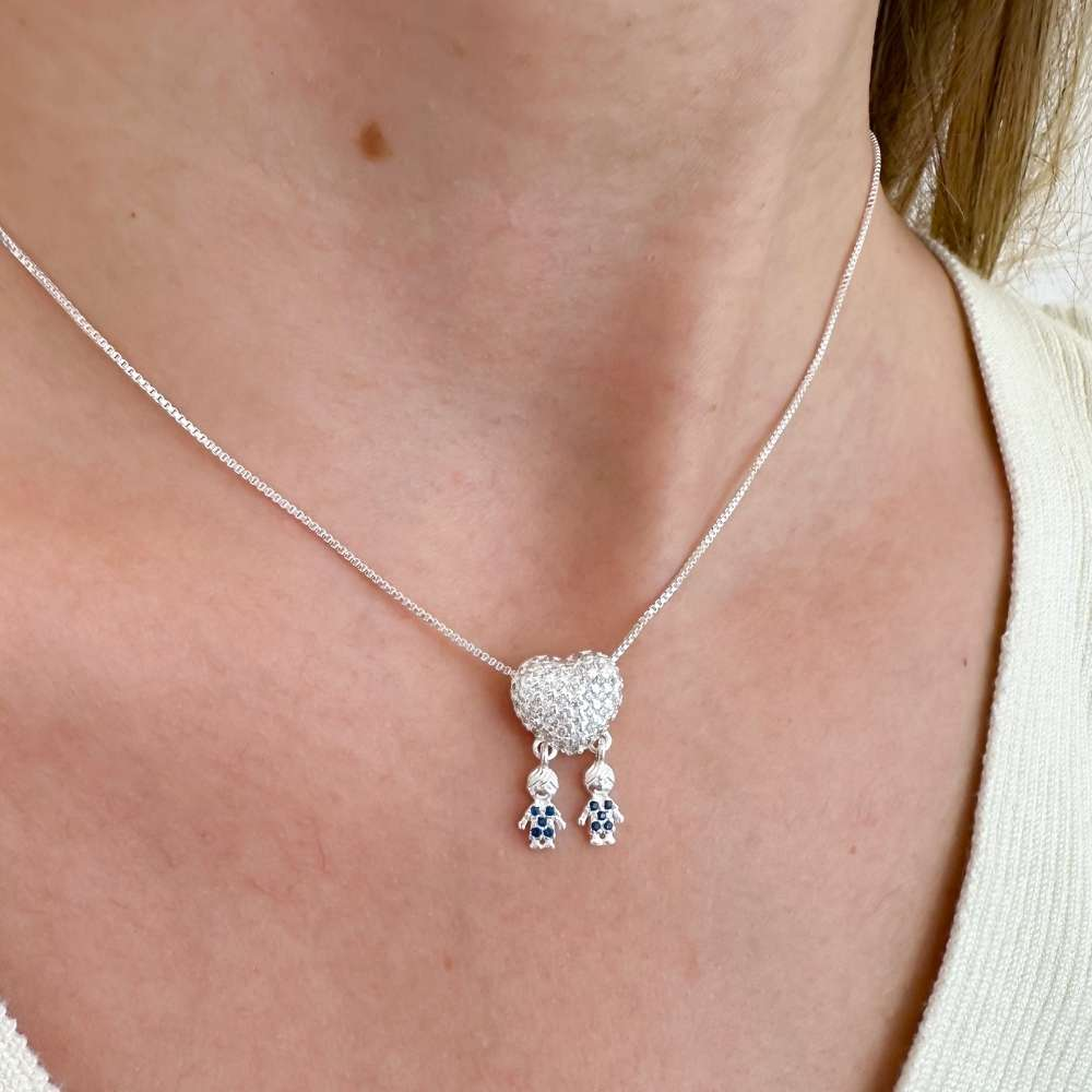 Colar Coração Cravejado com Meninos Zircônias Azul Prata 925