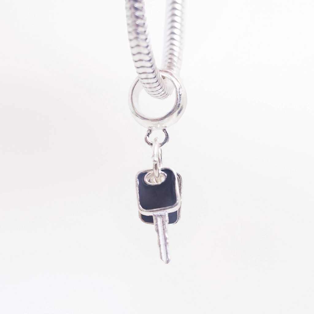 Berloque Chave de Carro Prata 925