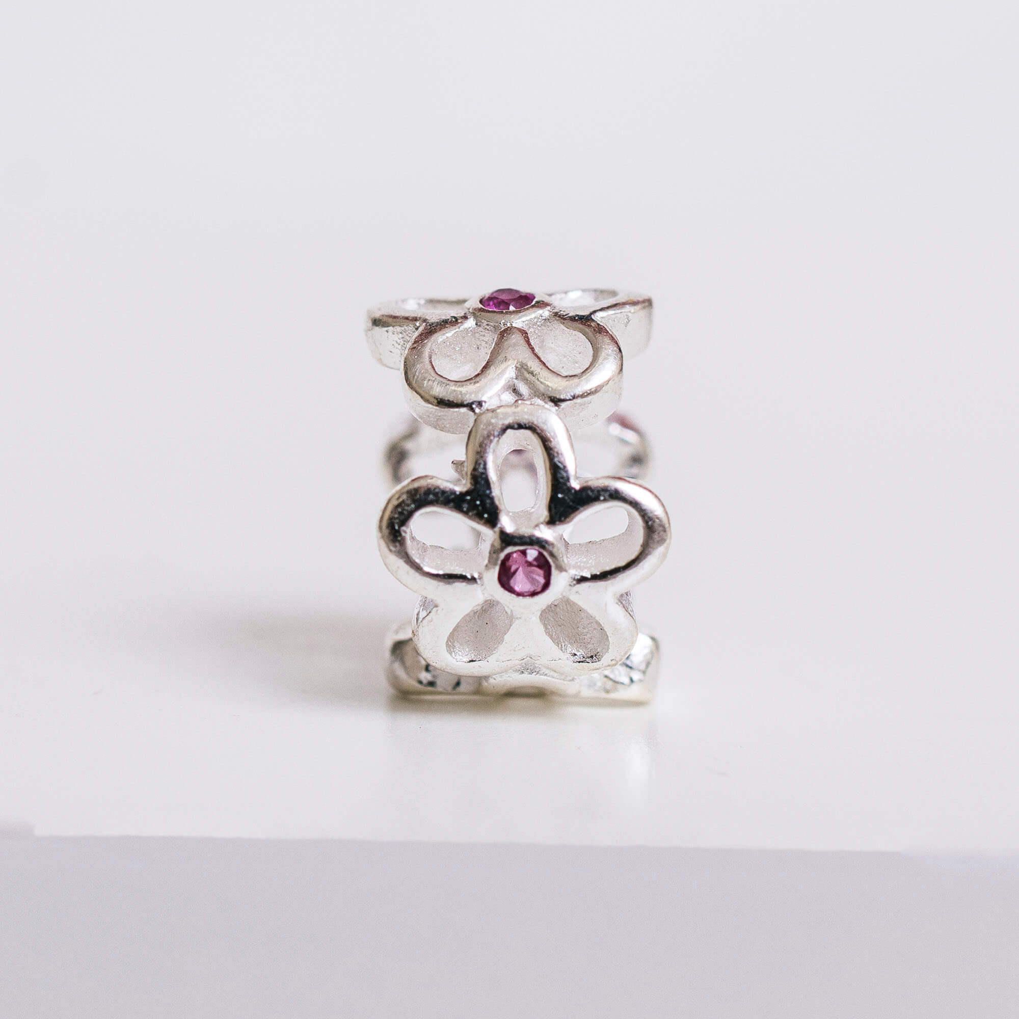 Berloque Mini Separador Florzinha com Zircônia Rosa Pink Prata 925