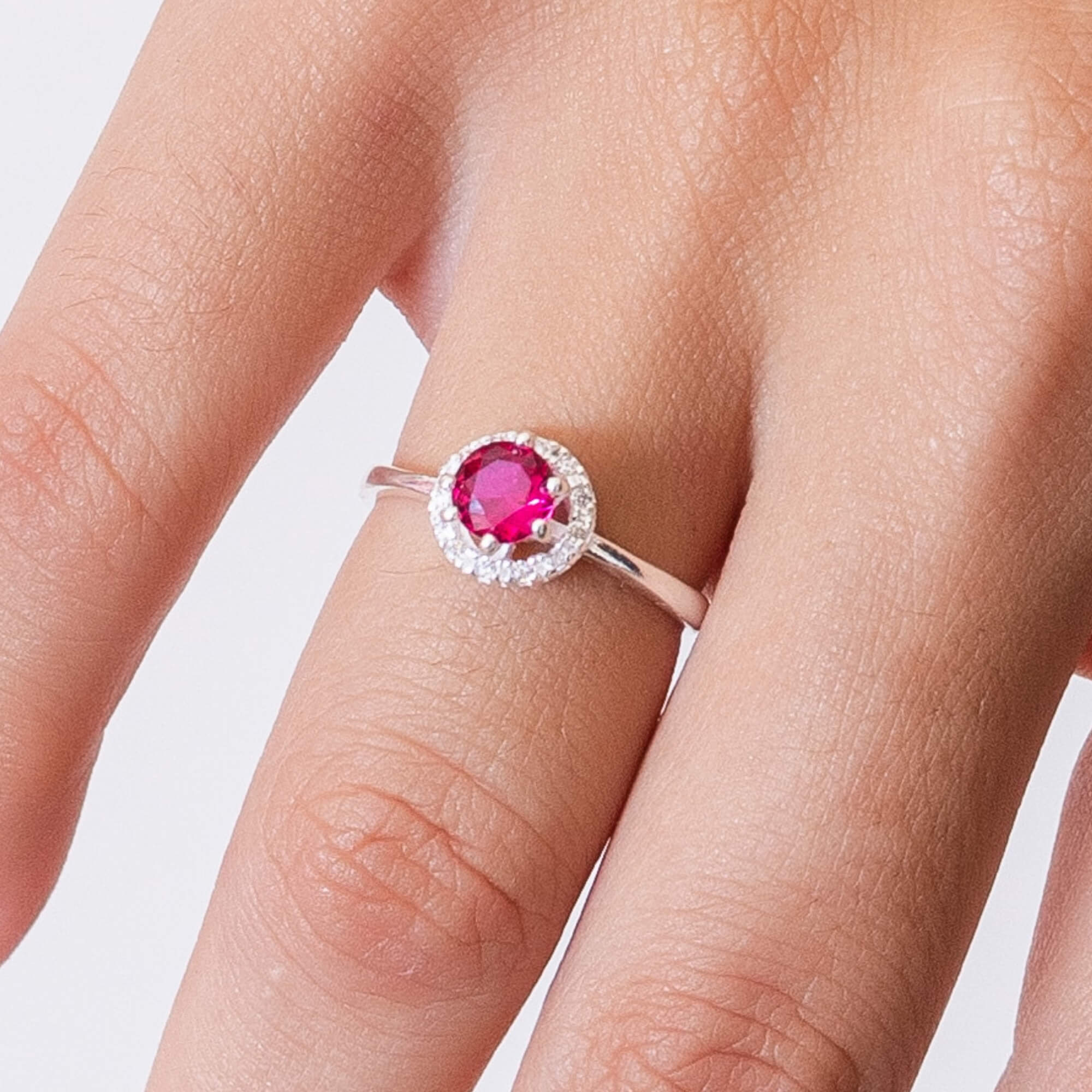 Anel Solitário Cravejado Rosa Pink Prata 925